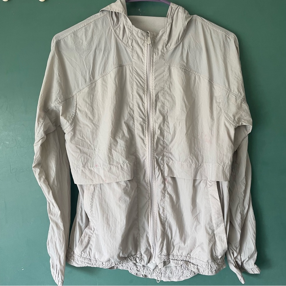 Adorable Lululemon Wind Breaker